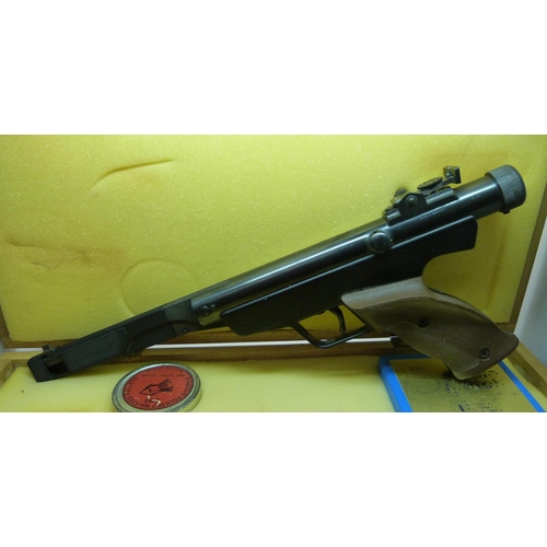 946 - A German made  'Original' Mod 6 target shooting air pistol, Cal. 4,5/.177, 11490, boxed