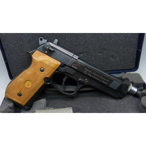 950 - A Pietro Beretta Gardone Mod 92 cal. .177/4,5mm air pistol, cased