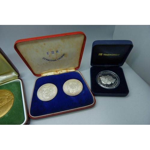 955 - Four silver coins, Canadian proof dollar, proof crown, Mary Rose £5 and US dollar, also an Australia... 