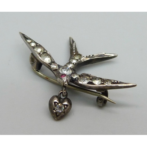 958 - A hallmarked silver swallow brooch, Birmingham 1900