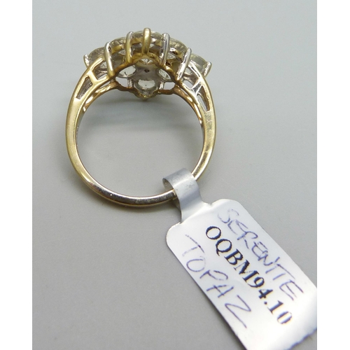 959 - A silver gilt, serenite and topaz cocktail ring, T