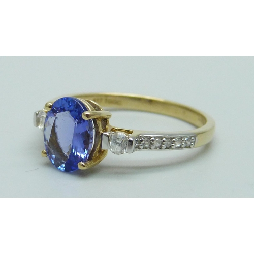 966 - A 9ct gold, tanzanite and zircon ring, 2.3g, Q