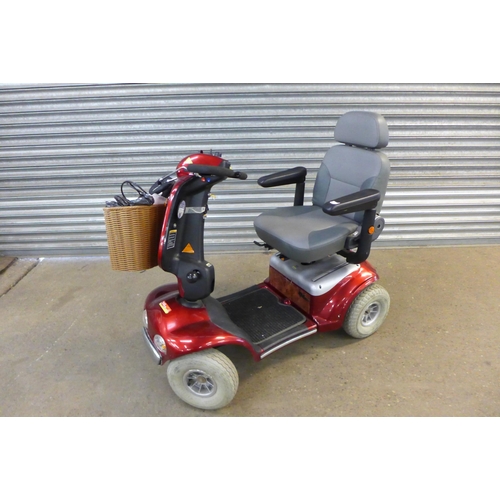 2136 - A Roma Medical Shoprider Cadiz model S-889SL 4-wheel battery powered mobility scooter with outdoor c... 