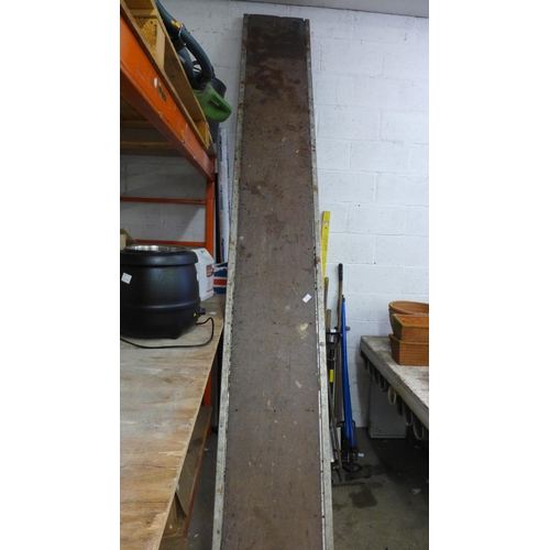 2166 - A scaffolding board - 3m x 45cm