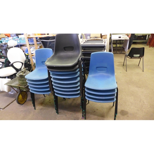 2179 - 20 stacking Plastic chairs - 3 black and 17 blue