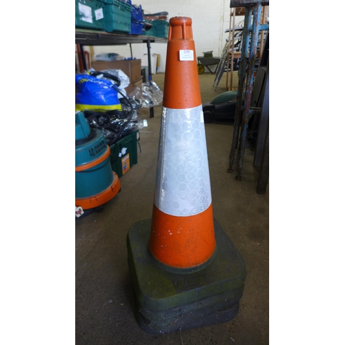 2190 - 4 orange and white traffic cones