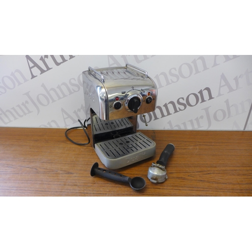 2199 - A Dualit DCM 2 coffee machine