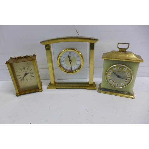 2275 - A quantity of assorted mantle clocks