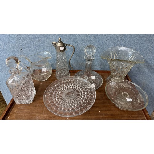 333 - Assorted glassware, including a decanter, claret jug, etc.