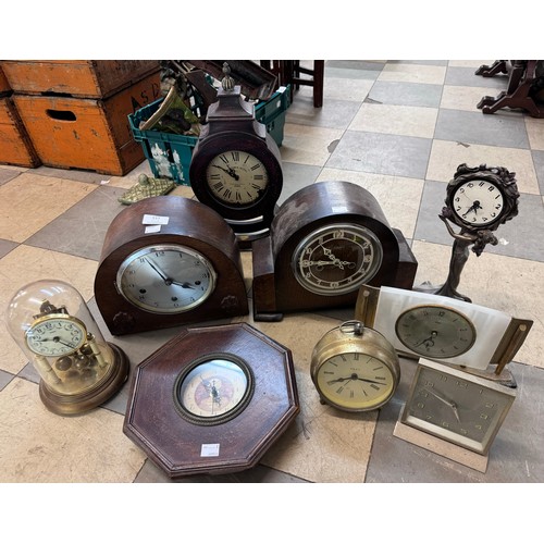 337 - Assorted clocks and wall clocks