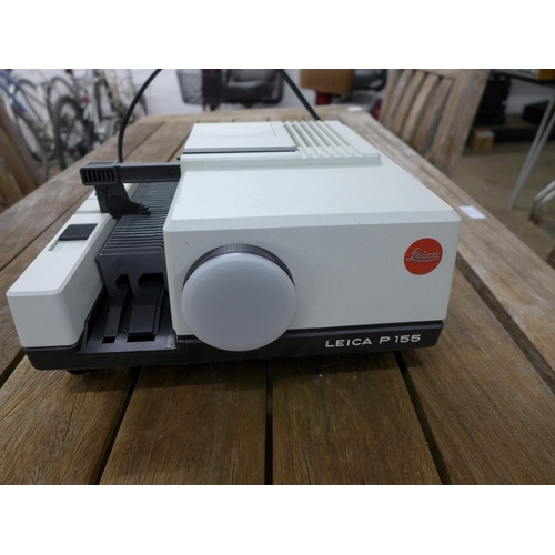 2090 - A Leica P155Z slide projector in original box