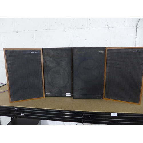 2119 - A pair of Hitachi SS-6220G MKII twin cone stereo speakers and a pair of National Panasonic model SB-... 