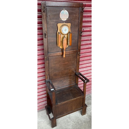 101 - An early 20th century oak hallstand