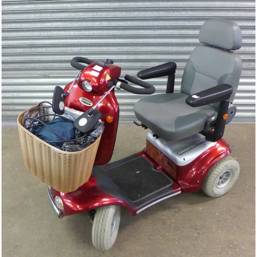 2136 - A Roma Medical Shoprider Cadiz model S-889SL 4-wheel battery powered mobility scooter with outdoor c... 