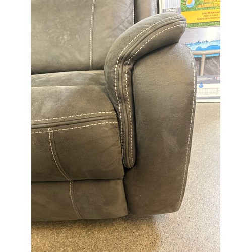 1461 - Power Fabric Recliner with Heat & Massage, Original RRP £374.91 + vat (4206-12) *This lot is subject... 