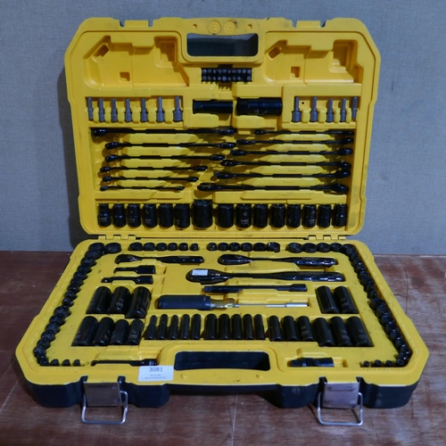 3081 - Dewalt Mechanics Set  (324-191) *This lot is subject to vat