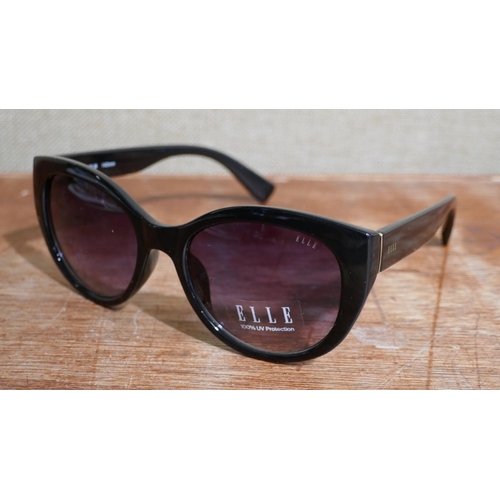 3099 - Elle Ladies Clam Sun Glasses (324-381) *This lot is subject to vat