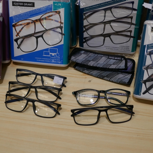 3141 - Large quantity of Fgx Reading Glasses (325-398-407) This lot is subject to vat