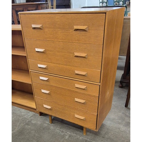 71 - A Stag Concord oak chest of drawers