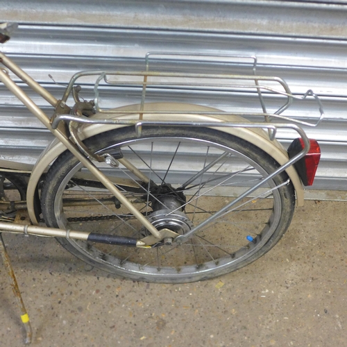 2193 - A Raleigh Shopper vintage ladies bike