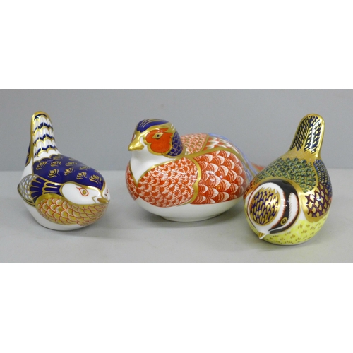 632 - Three Royal Crown Derby bird paperweights including pheasant