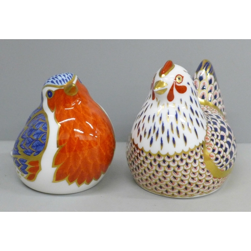 633 - Two Royal Crown Derby bird paperweights, Robin and Hen