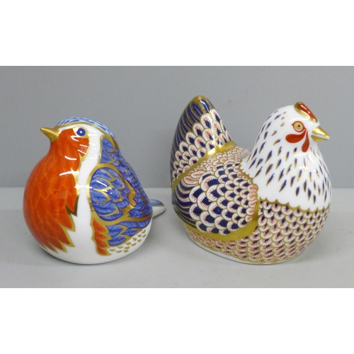 633 - Two Royal Crown Derby bird paperweights, Robin and Hen