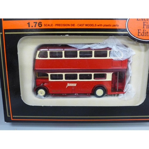 646 - An EFE Barton two bus set and a Days Gone HM Queen Elizabeth II 80th Birthday vehicle set