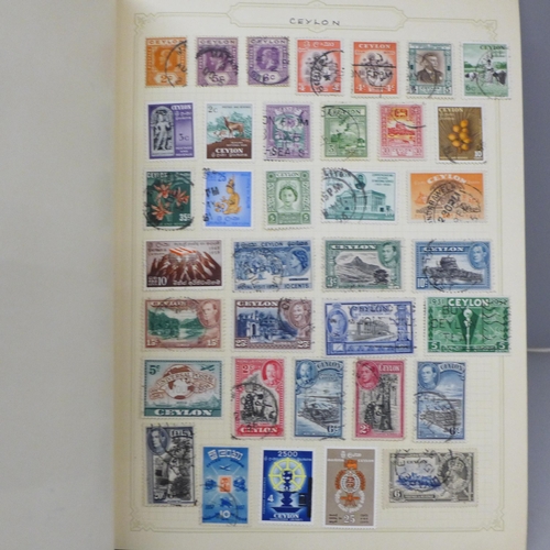 673 - A Great Britain and Commonwealth stamp collection in a Simplex album