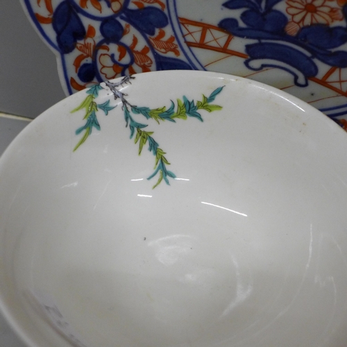 674 - Two Chinese bowls and two dishes, bowls a/f