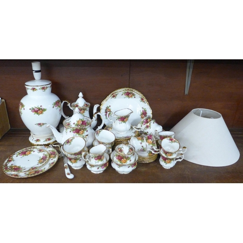 701 - Royal Albert Old Country Roses tea and coffee ware and a table lamp, first quality, 48 pieces, teapo... 