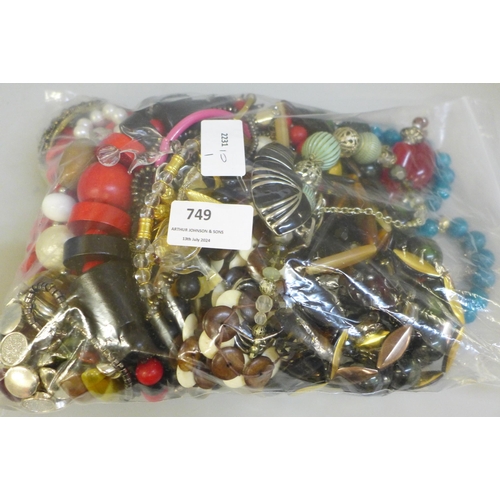 749 - Statement necklaces and bracelets