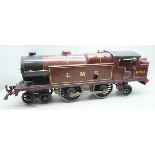 815 - A Hornby by Meccano 0 gauge clockwork  tinplate 501 type 0-4-0 LMS locomotive model locomotive and t... 