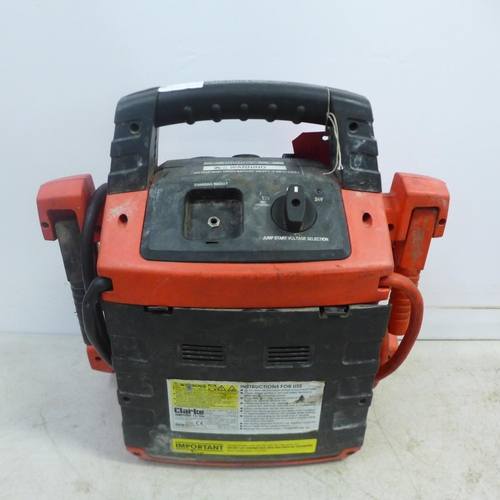 2006 - A Clarke jump start JS12/24V extra heavy duty jump start kit - sold as scrap  *This lot is subject t... 