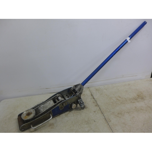 2015 - A low profile full aluminium heavy duty hydraulic trolley jack