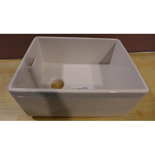 3008 - Belfast Style ceramic sink (550-105) * This lot is subject to vat