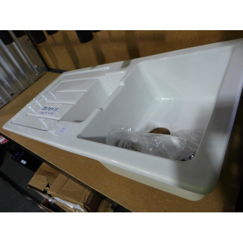 3019 - Madeira 1.5 Bowl RVS Ceramic Sink (500x1000) (550-209)  * This lot is subject to vat