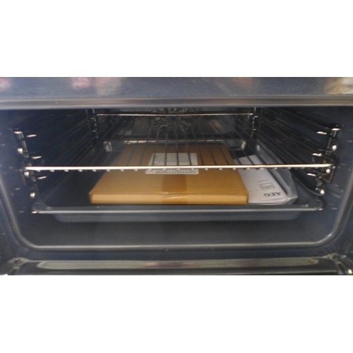 3037 - AEG Compact Multifunction Oven with Microwave - Black (H455xW595xD567) (550-206) * This lot is subje... 