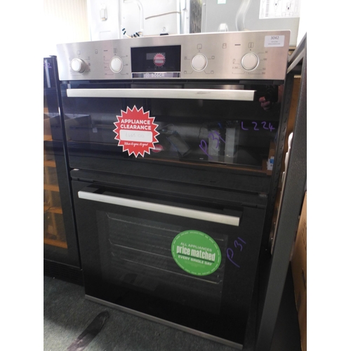 3042 - Bosch Serie 4 Built-In Double Oven (H888xW594xD550)  (Model no: MBS533BS0B) (550-224) * This lot is ... 