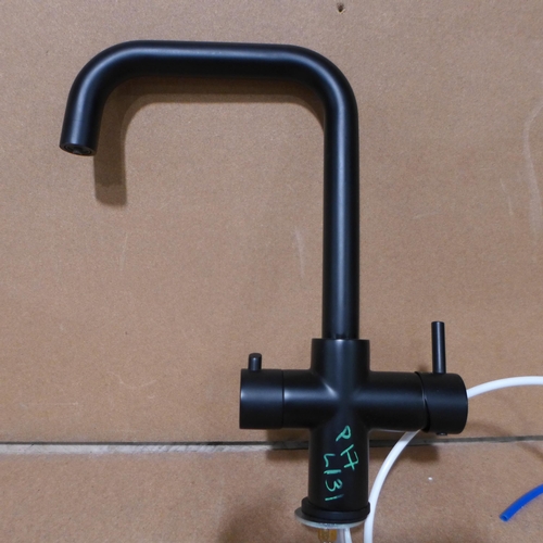 3100 - Matt Black 4 in 1 Boiling Hot Water Tap and Tank   (550-131) * This lot is subject to vat