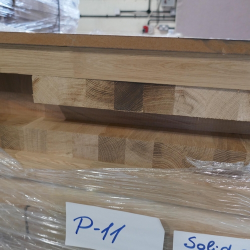 3138 - Pallet of Solid Oak Off-Cuts (550-82) * This lot is subject to vat