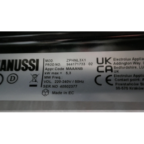 3140 - Zanussi Built Under FanCook Double Oven (H715xW594xD568) (Model no: ZPHNL3X1) (550-94) * This lot is... 