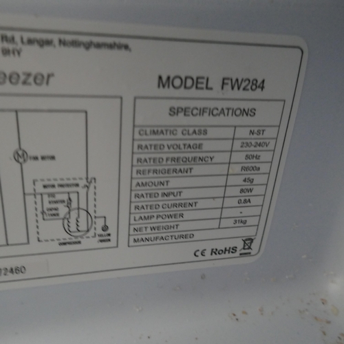 3144 - CDA Under Counter Freezer (Broken Door) (H818xW596xD550) (Model no: FW284) (550-223) * This lot is s... 