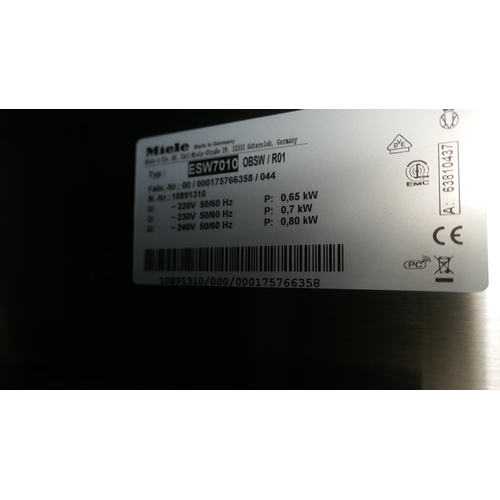 3189 - Miele Warming Drawer (H141xW595xD570) (Model no: ESW7010) (550-236) * This lot is subject to vat