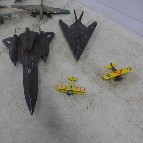 2042 - A collection of approximately 30 assorted model aeroplanes including a WF-1 flyer, bombers and jets ... 