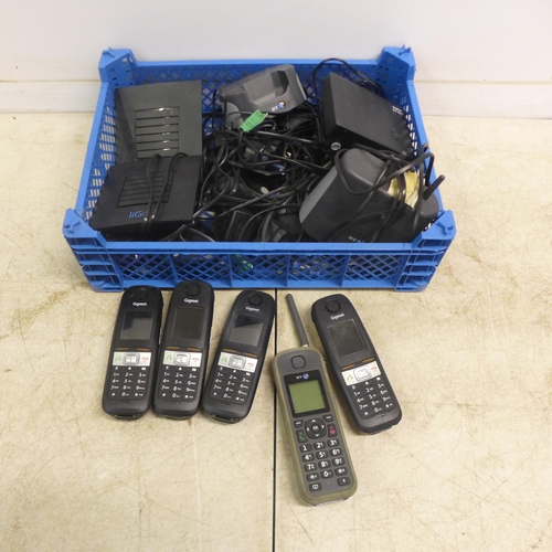 2068 - A set of Gigaset E630 HX cordless Dect phone handsets with Ligo model RTX4022 repeaters and a BT cor... 