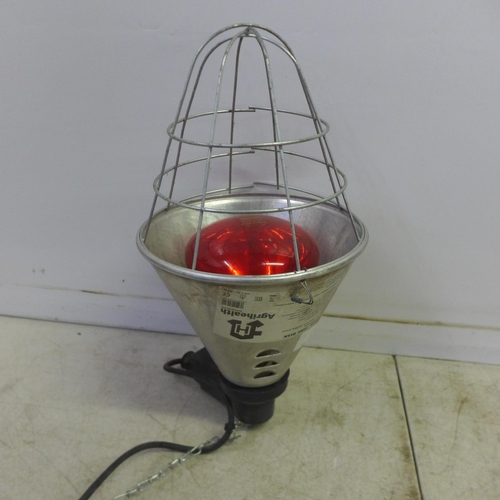 2073 - An Agrihealth heat lamp