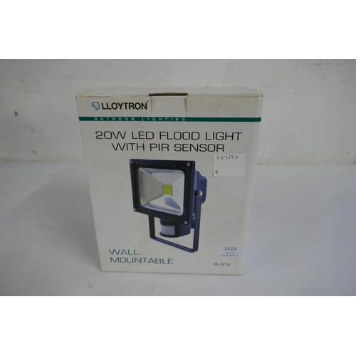 2113 - A Lloytron 20w wall mountable LED flood light with PIR sensor