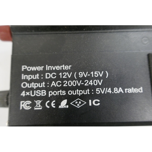 2131 - A power inverter with 4 USB ports