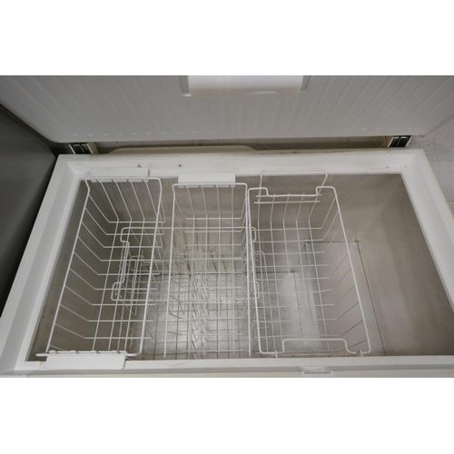 2182 - A Zanussi Electrolux model ZCF30JC chest freezer